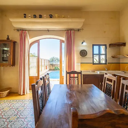 Casa vacanze 3 Bedroom Farmhouse With Private Pool And Views *