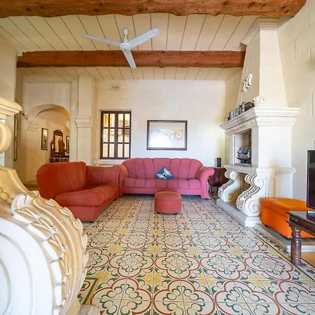 3 Bedroom Farmhouse With Private Pool And Views Casa vacanze Xewkija